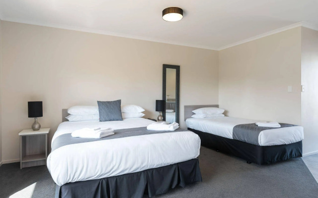 Matakana Motel
