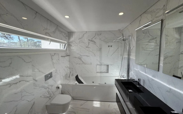 Paraty Villa by Cadenzalux