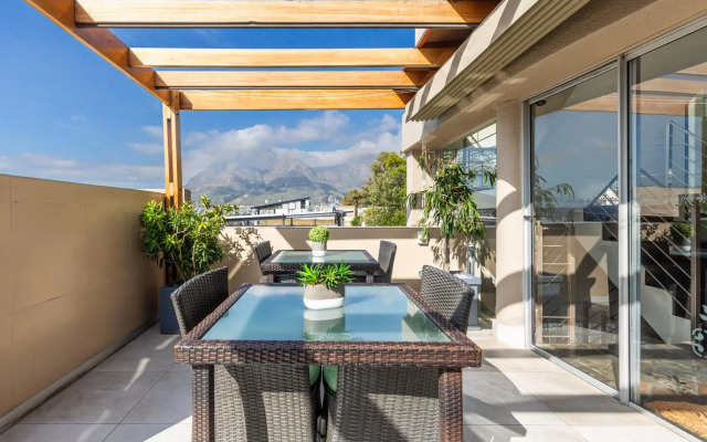 Signal Hill Lodge