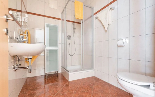 Comfy Apartment In Sankt Anton Am Arlberg With Terrace