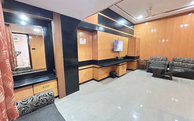 Hotel Rahul Palace by OYO Rooms