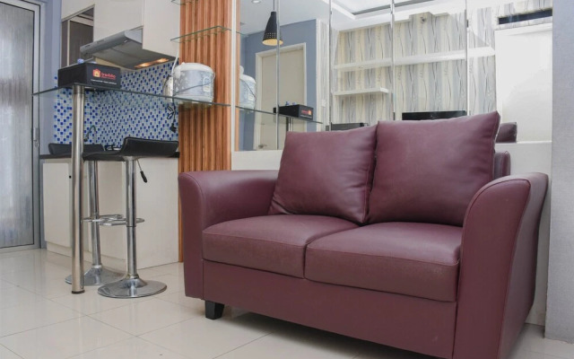 Comfort Living 2Br At Bassura City Apartment