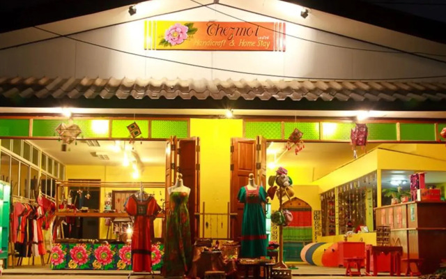 Chezmoi Handicraft & HomeStay
