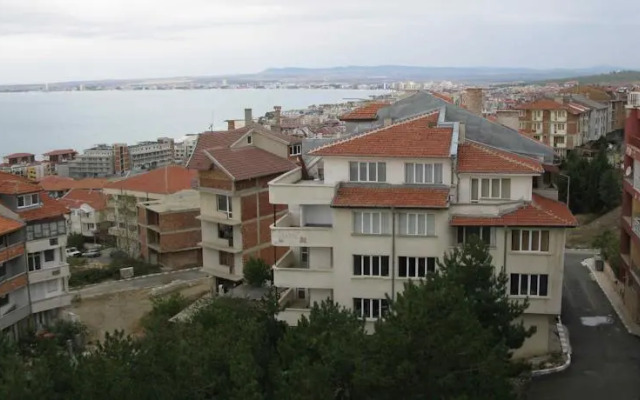 Grandview Apartments