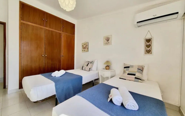 Faro Terrace Villa by Homing