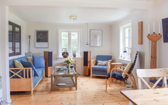 Stunning Home in Blomsterdalen With 3 Bedrooms and Wifi