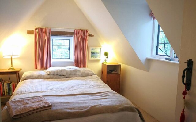 Charming 3 Bedroom Cottage in Kentish Village