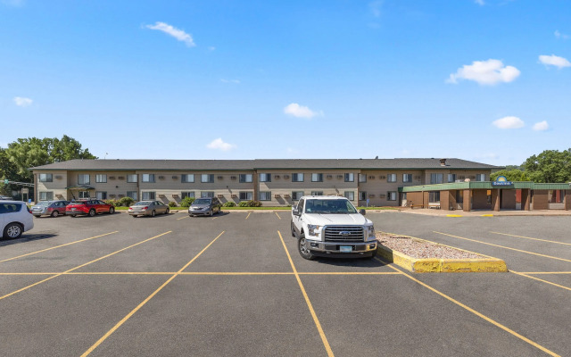 Days Inn by Wyndham Winona