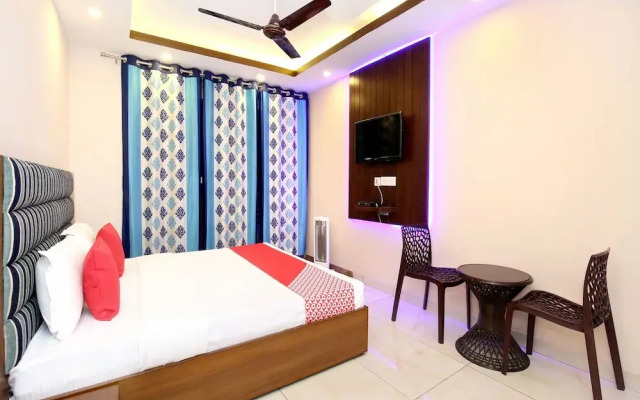 OYO 12324 Home Luxury 2BHK Kasauli