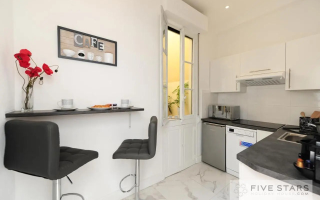 Studio 53 five stars holiday house