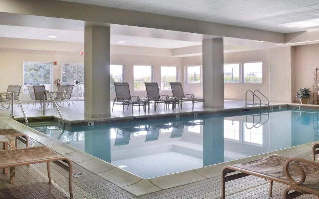 AmishView Inn and Suites