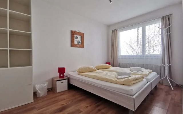 DownTown Apartments - RiverTown House