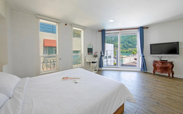 Nami Island O2 Pension