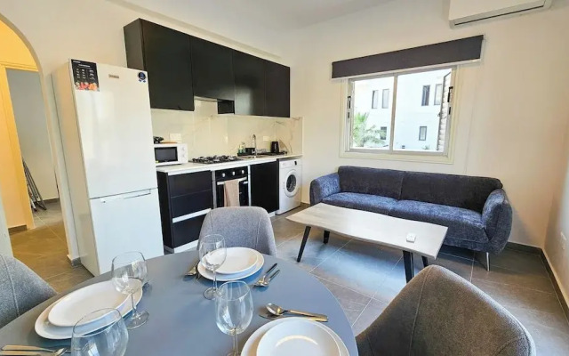 La Magenta Apartments
