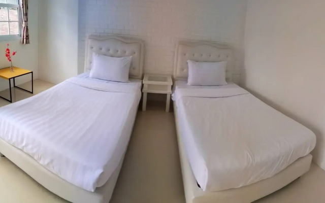 Na Banmae Resort