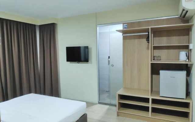 OYO 142 SH Hotel Kota Damansara