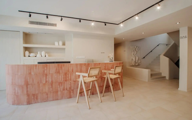 Thymises Boutique Hotel
