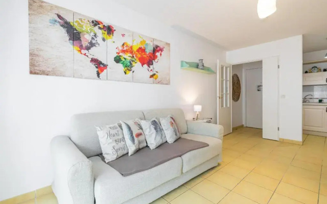 Nice 1 Bedroom downtown Carré d'Or with garage