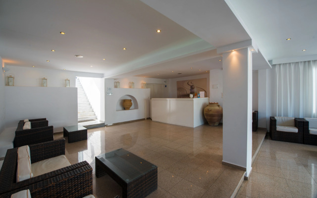 Giannoulaki Resort