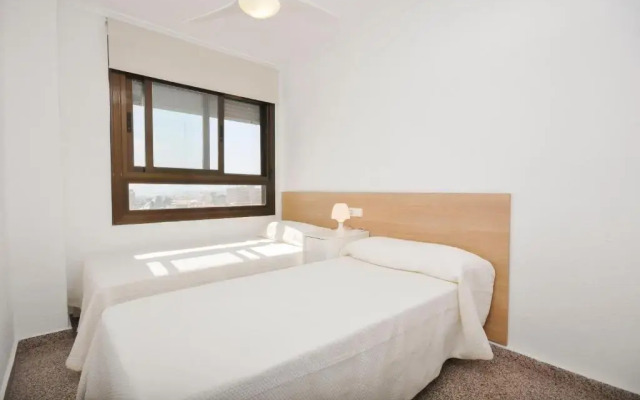 7th floor beachfront apartment with stunning views