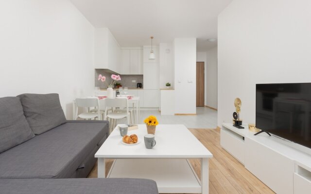 Apartment Warsaw Fort Wola by Renters