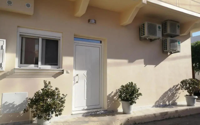 Sunny Holidays Apartment
