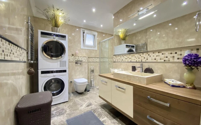 Missafir Stunning Flat with Terrace in Caddebostan