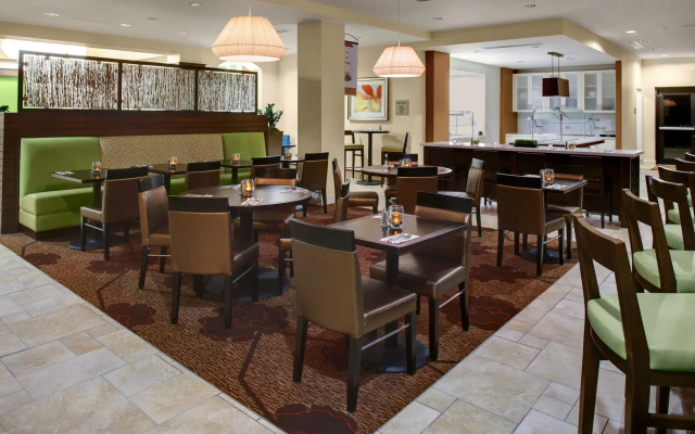 Hilton Garden Inn Edmonton International Airport