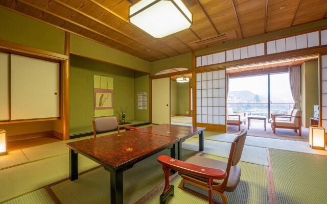 Yamashiro Onsen Miyabi no Yado Kaga Hyakumangoku