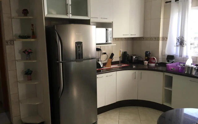 Apartamento em Meia Praia