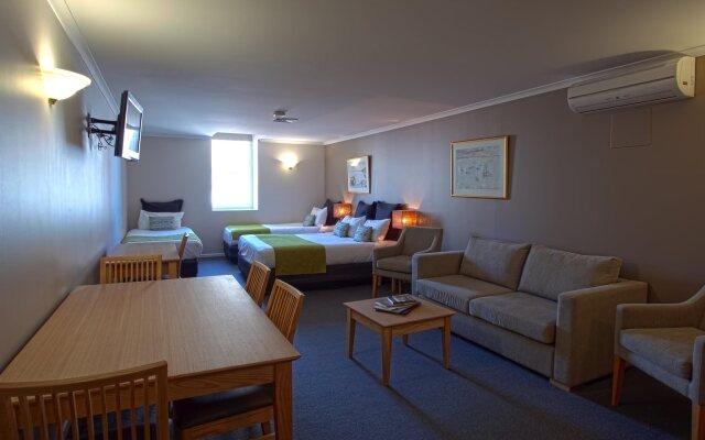 Quest Waterfront Apartment Hotel 