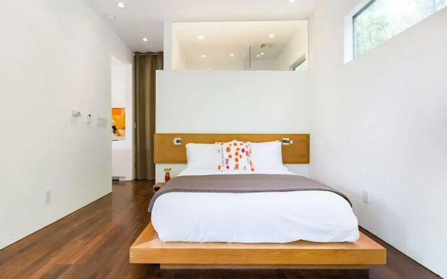 Palms Place