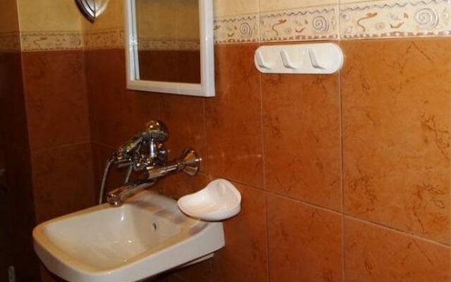 Guest Rooms Kom