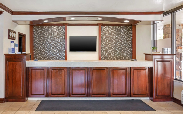 Best Western Plus Weston Inn