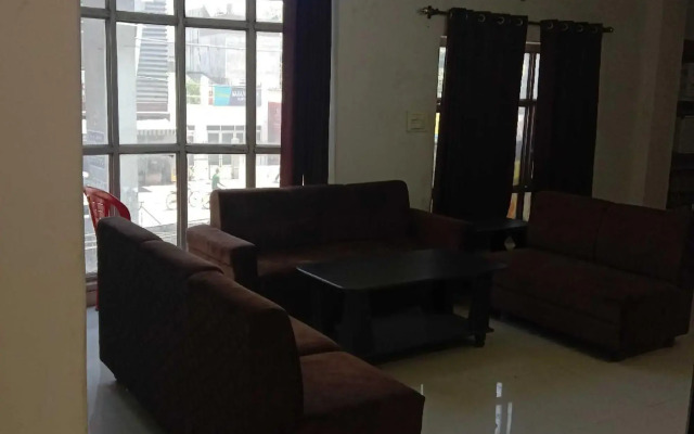 SPOT ON Hotel Deepak Palace