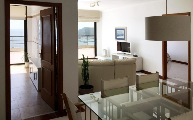 Sea View Apartment Sesimbra- Apartamento Vista Mar