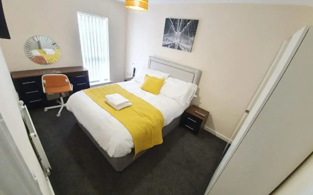 Salford Holiday Apartment Manchester
