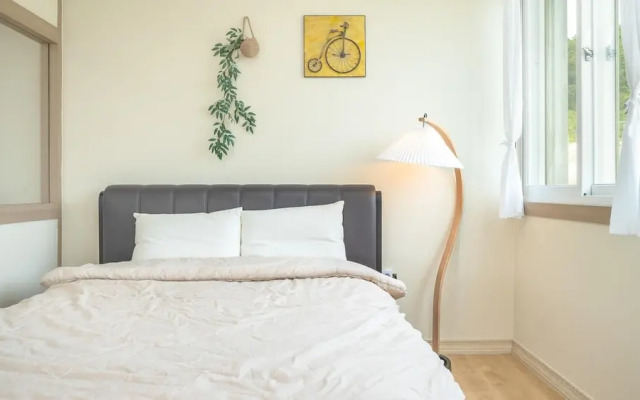 Yeosu Canada meo Village pet Pension