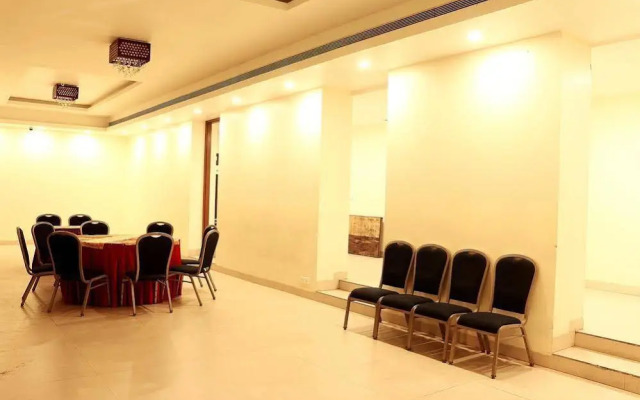 OYO 1346 Manthan Hotel
