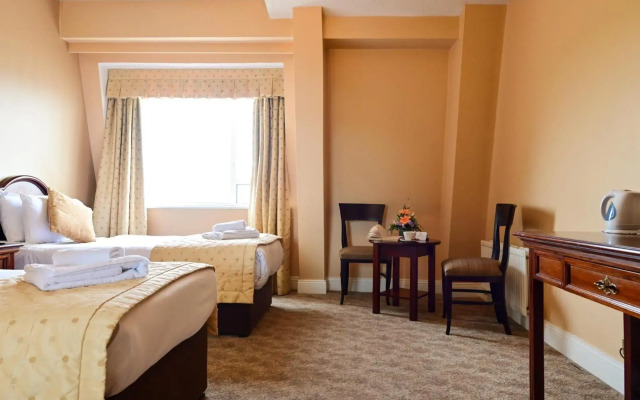 Lawlors Hotel