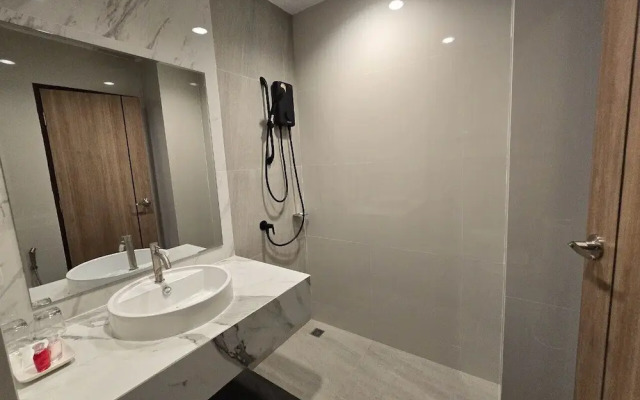 Manee Mantra Hotel Kanchanaburi