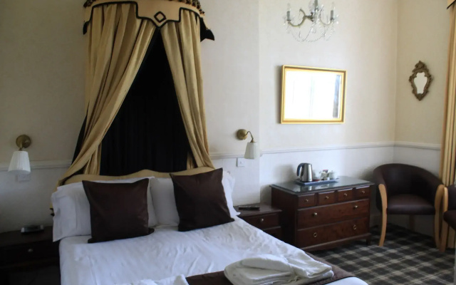 Headlands Hotel