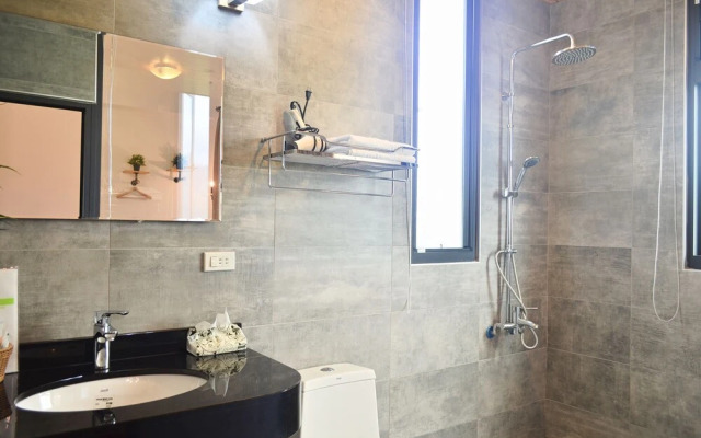 1969 Meters Square Seed B&B