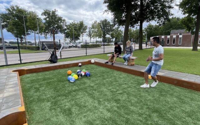 Buitenhof De Leistert 37695