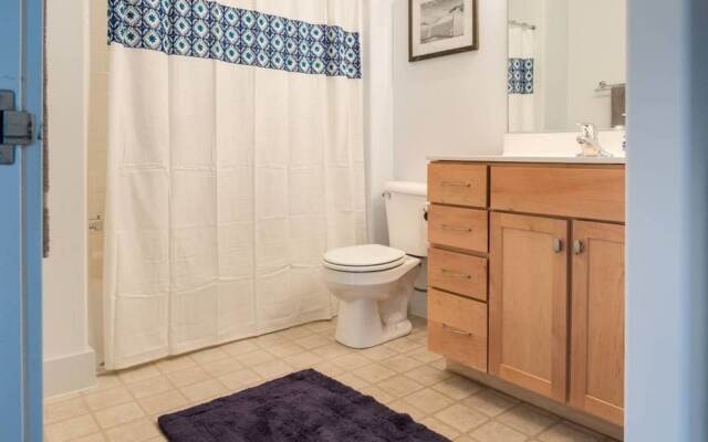 3rd Ward One Bedroom with Patio