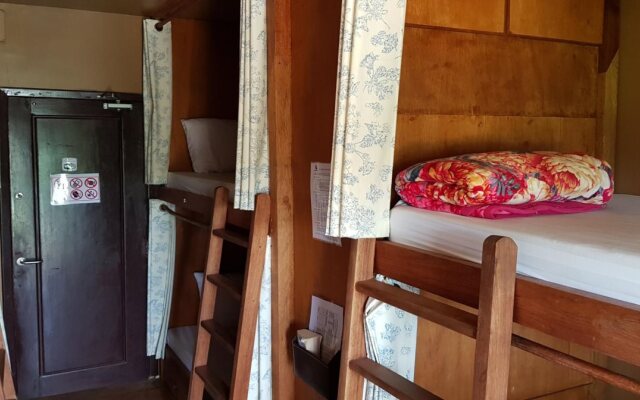 Mini Hut Hostel