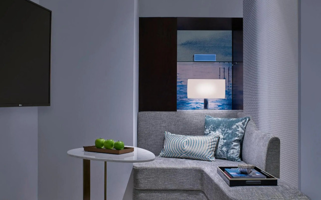 Lanson Place Winsland, Singapore