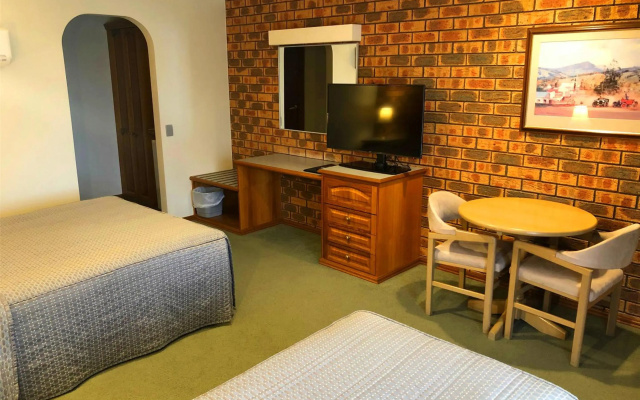 Victoriana Motor Inn – Guest Rooms – Ballarat