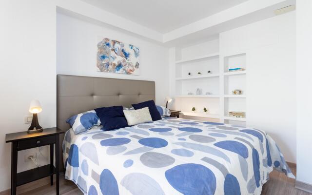 Home2Book Center Design Apartment Santa Cruz