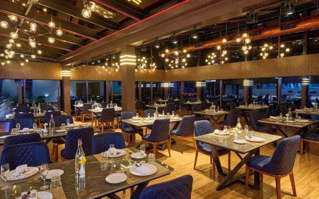 Serene Horizon Resort